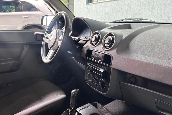 imagem-https://www.socarrao.com.br/sc-vehicle-images-prod/2259784/1788190345822-8183853_13_B_74275ece19.jpeg