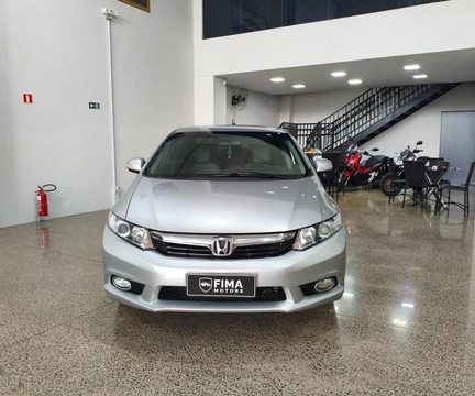 Honda Civic 2014 Prata — foto 1 de 3