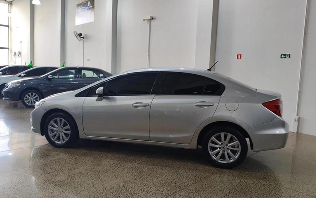 imagem-https://www.socarrao.com.br/sc-vehicle-images-prod/2260042/1783517837844-8209867_6_B_235f2152aa.jpeg