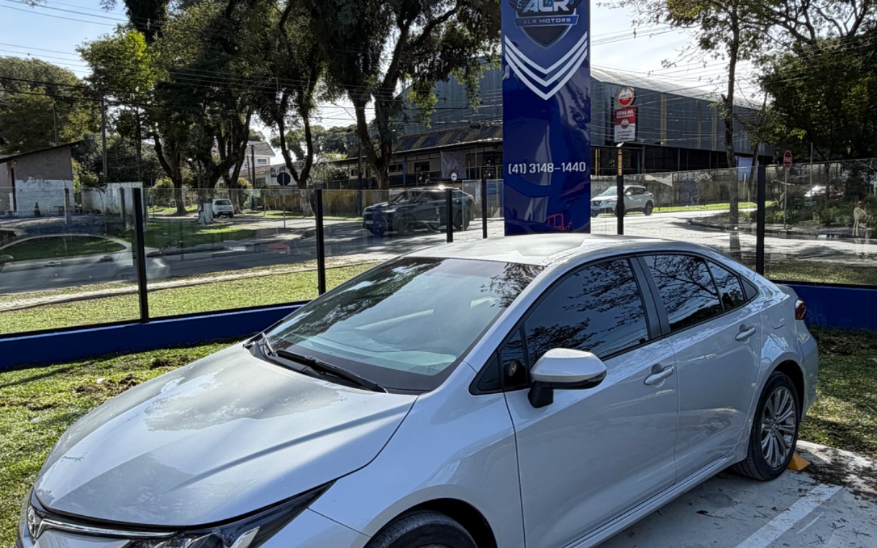 Toyota Corolla XEi 2.0 Flex 16V Aut. na cor Prata em Curitiba / PR - 2260104