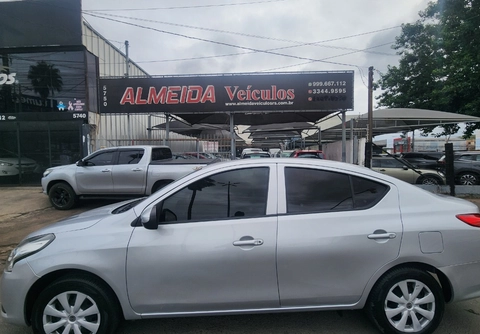 Nissan VERSA 2019 Prata — foto 1 de 3