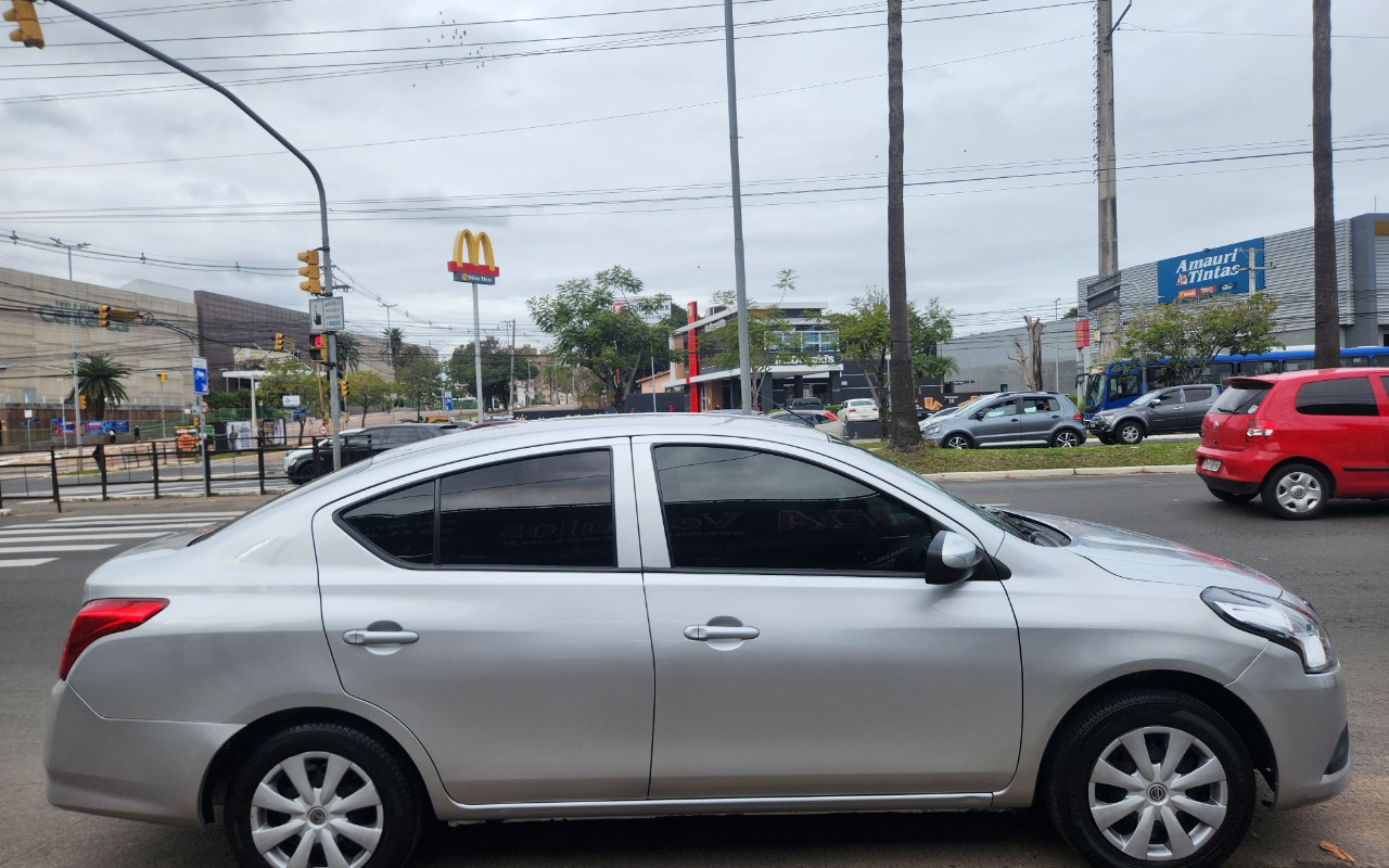 imagem-https://www.socarrao.com.br/sc-vehicle-images-prod/2260128/1782150068662-MjAyNjA2MjBfMTM1MjA2LmpwZw.jpg