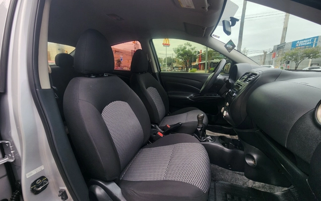 imagem-https://www.socarrao.com.br/sc-vehicle-images-prod/2260128/1782150069105-MjAyNjA2MjBfMTM1MjUwLmpwZw.jpg