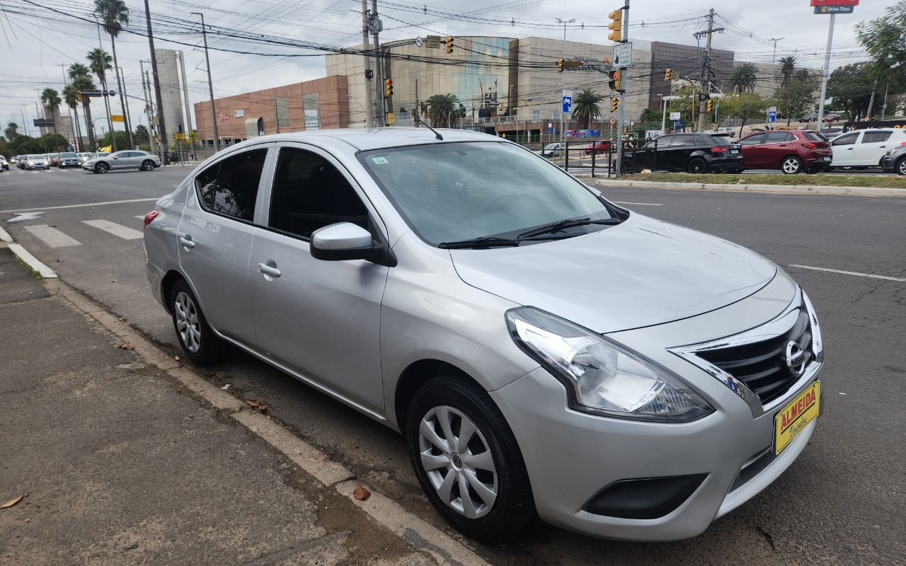 imagem-https://www.socarrao.com.br/sc-vehicle-images-prod/2260128/1782150069261-MjAyNjA2MjBfMTM1MTU1LmpwZw.jpg