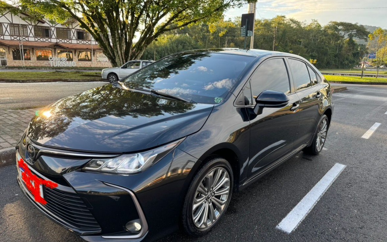 Toyota Corolla 2023 Preto — foto 1 de 3