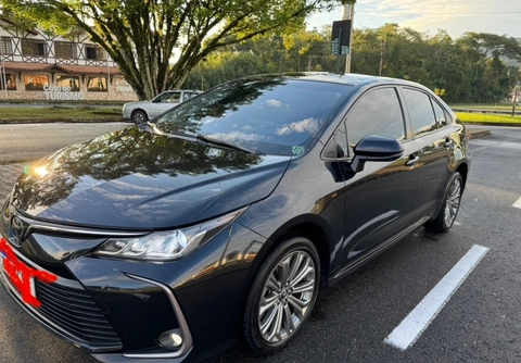 Toyota Corolla 2023 Preto — foto 1 de 3
