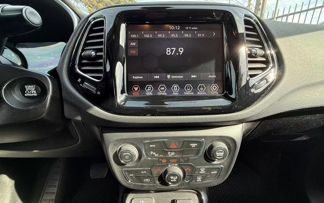 imagem-https://www.socarrao.com.br/sc-vehicle-images-prod/2260169/1792508460185-8183382_16_B_ac673eec59.jpeg