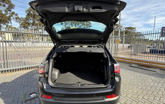 imagem-https://www.socarrao.com.br/sc-vehicle-images-prod/2260169/1792508460191-8183382_20_B_27d7aef503.jpeg
