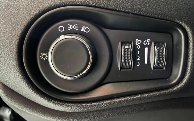 imagem-https://www.socarrao.com.br/sc-vehicle-images-prod/2260185/1788463448653-8209933_14_B_42eea18f36.jpeg