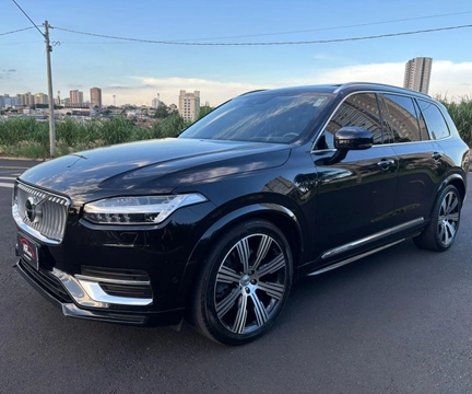 Volvo XC90 2021 Preto — foto 1 de 3