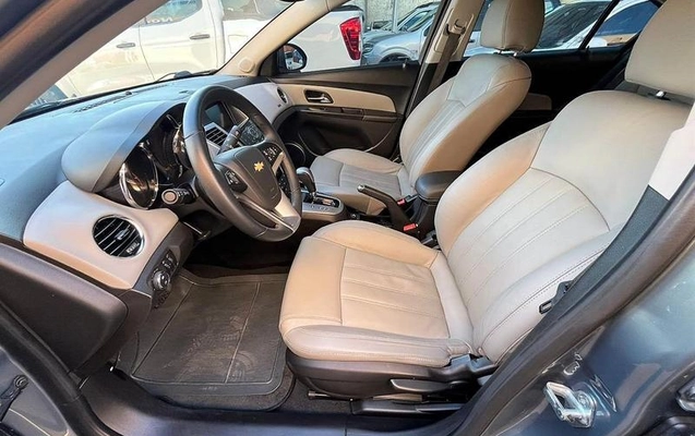 imagem-https://www.socarrao.com.br/sc-vehicle-images-prod/2260286/1782226881572-8209991_3_B_b9b45129a1.jpeg