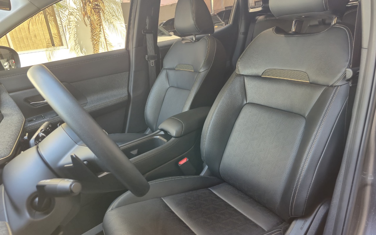 imagem-https://www.socarrao.com.br/sc-vehicle-images-prod/2260323/1782151150845-OWFjYmNkOTMtMjEwMi00N2ZkLTk2M2UtMmQ0MTFhNTNiOGYzLmpwZWc.jpeg