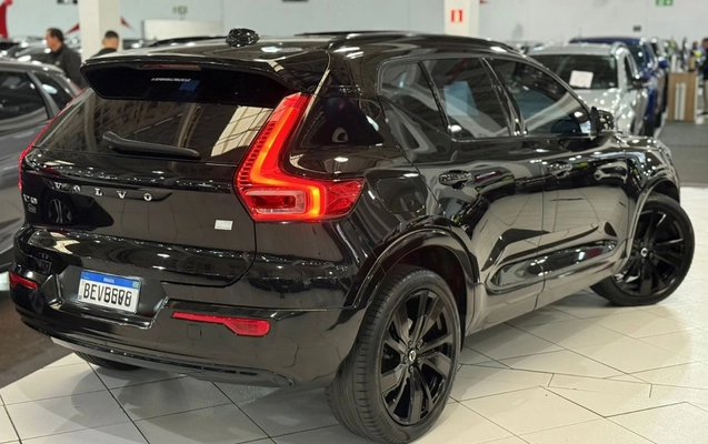 imagem-https://www.socarrao.com.br/sc-vehicle-images-prod/2260562/1782152503391-MmQwZjI2ODQtNTNhNi00NjZmLWI4YWEtMzA2OTJkZTdjYjc5LmpwZWc.jpeg