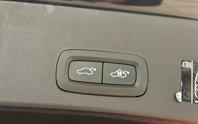 imagem-https://www.socarrao.com.br/sc-vehicle-images-prod/2260562/1782152504812-ZjgyMGRmZDctMThmYS00MzFiLWI3YTQtZmI0NTg1YzE1YzY5LmpwZWc.jpeg