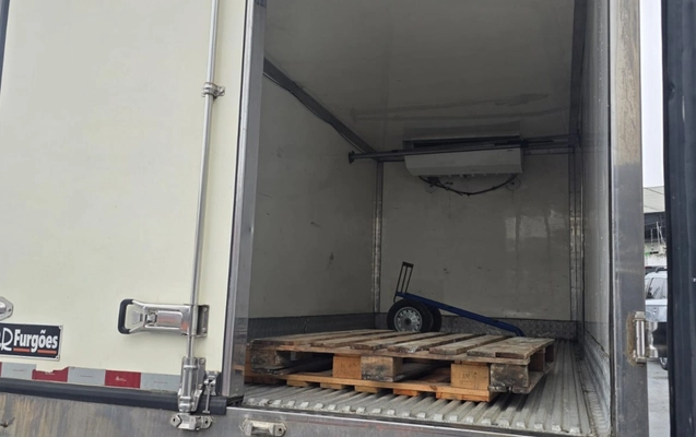 imagem-https://www.socarrao.com.br/sc-vehicle-images-prod/2260577/1782152593863-V2hhdHNBcHAgSW1hZ2UgMjAyNi0wNi0xOSBhdCAxMy40NS4yNS5qcGVn.jpeg