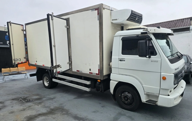 imagem-https://www.socarrao.com.br/sc-vehicle-images-prod/2260577/1782152594241-V2hhdHNBcHAgSW1hZ2UgMjAyNi0wNi0xOSBhdCAxMy40NS4yMi5qcGVn.jpeg