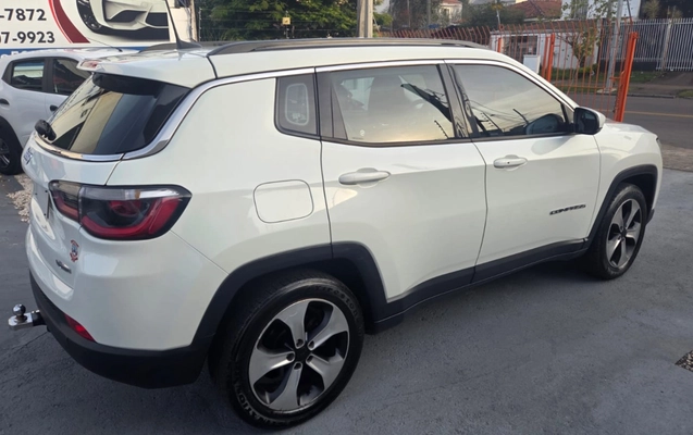 imagem-https://www.socarrao.com.br/sc-vehicle-images-prod/2260624/1782152861591-V2hhdHNBcHAgSW1hZ2UgMjAyNi0wNi0xOSBhdCAxMy40NS40MyAoNCkuanBlZw.jpeg