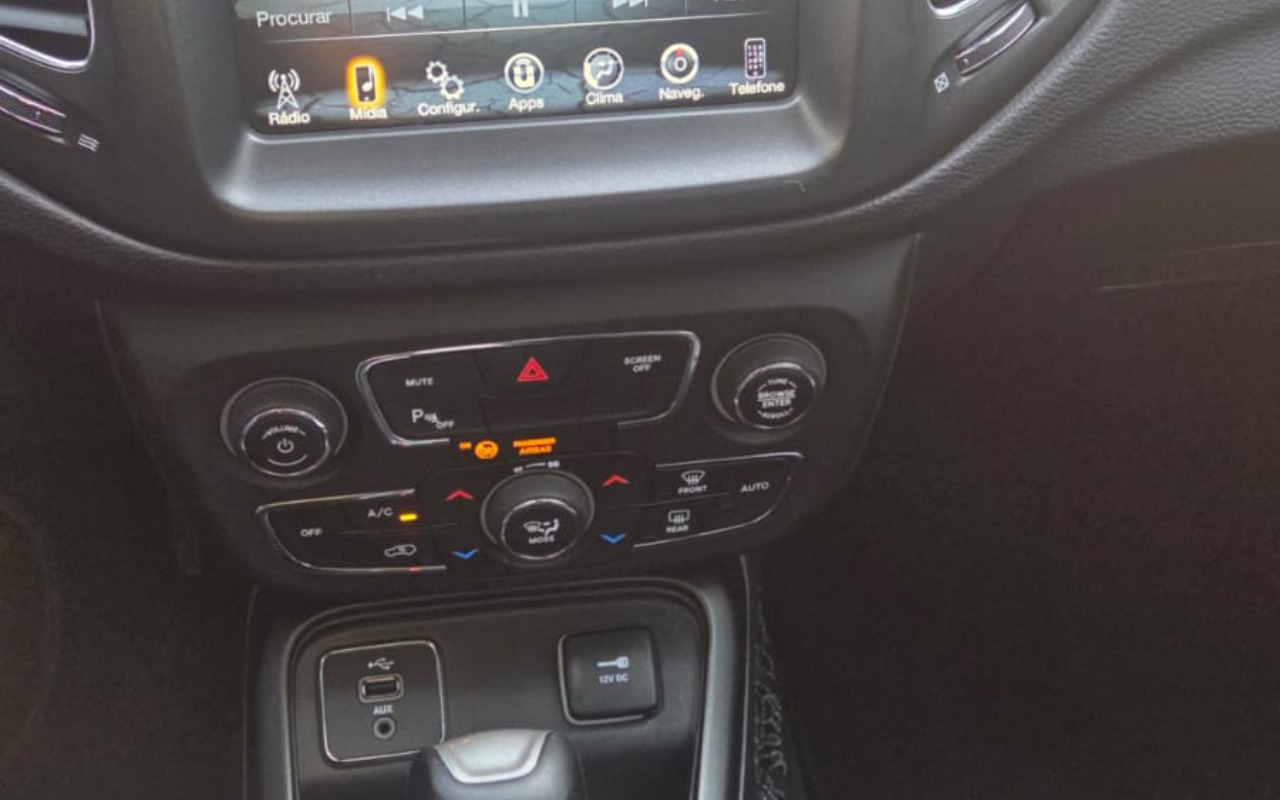 imagem-https://www.socarrao.com.br/sc-vehicle-images-prod/2260624/1782152862206-V2hhdHNBcHAgSW1hZ2UgMjAyNi0wNi0xOSBhdCAxMy40NS40NCAoMikuanBlZw.jpeg