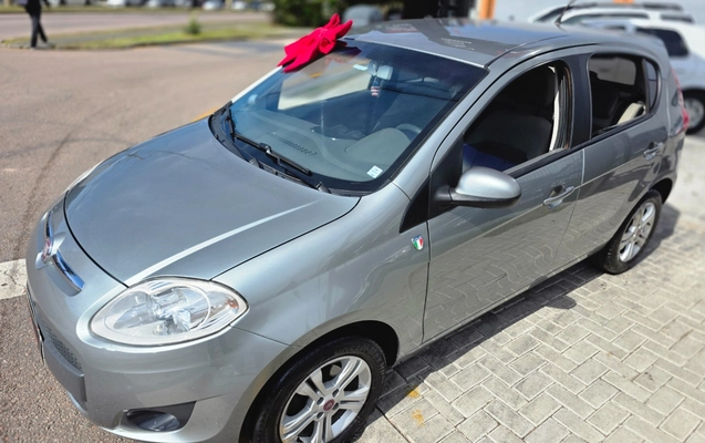 imagem-https://www.socarrao.com.br/sc-vehicle-images-prod/2260655/1782153092798-MjAyNjA2MjJfMTI1MzM1LmpwZw.jpg