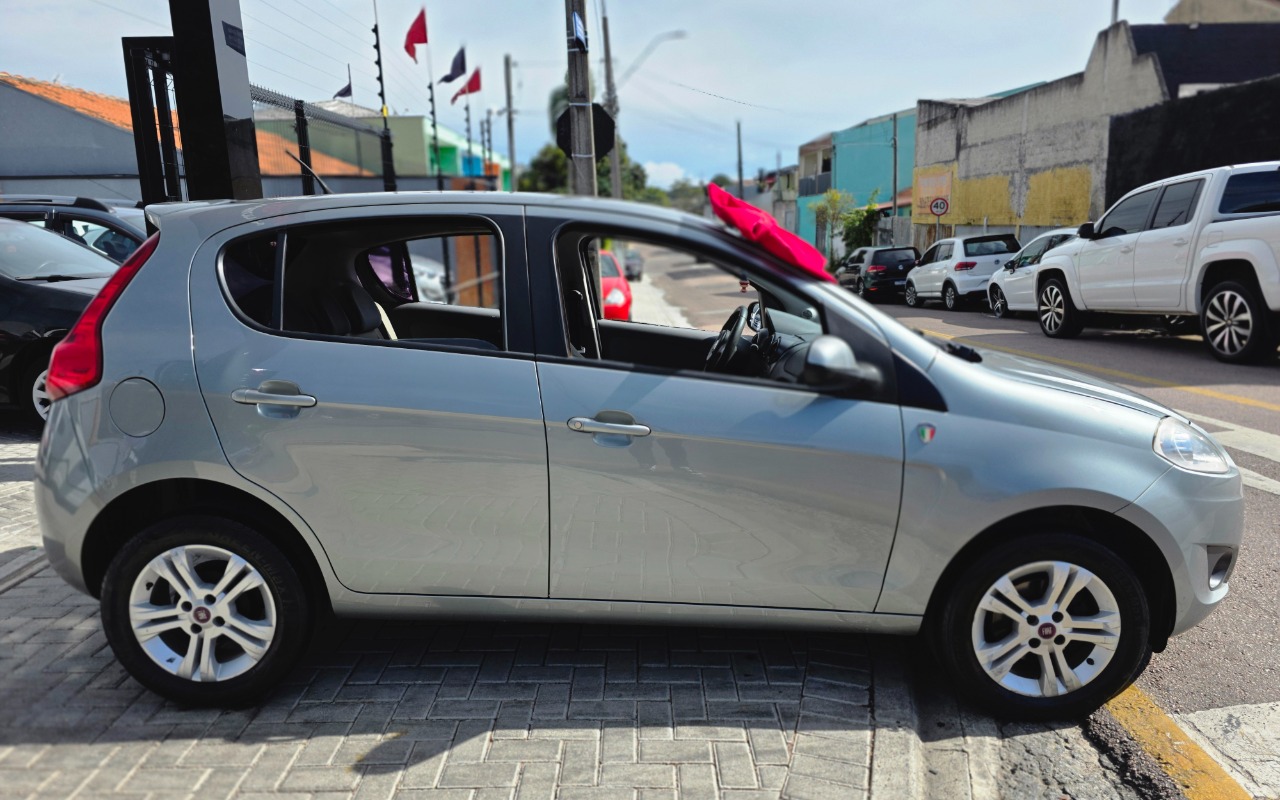 imagem-https://www.socarrao.com.br/sc-vehicle-images-prod/2260655/1782153093257-MjAyNjA2MjJfMTI1NDEyLmpwZw.jpg