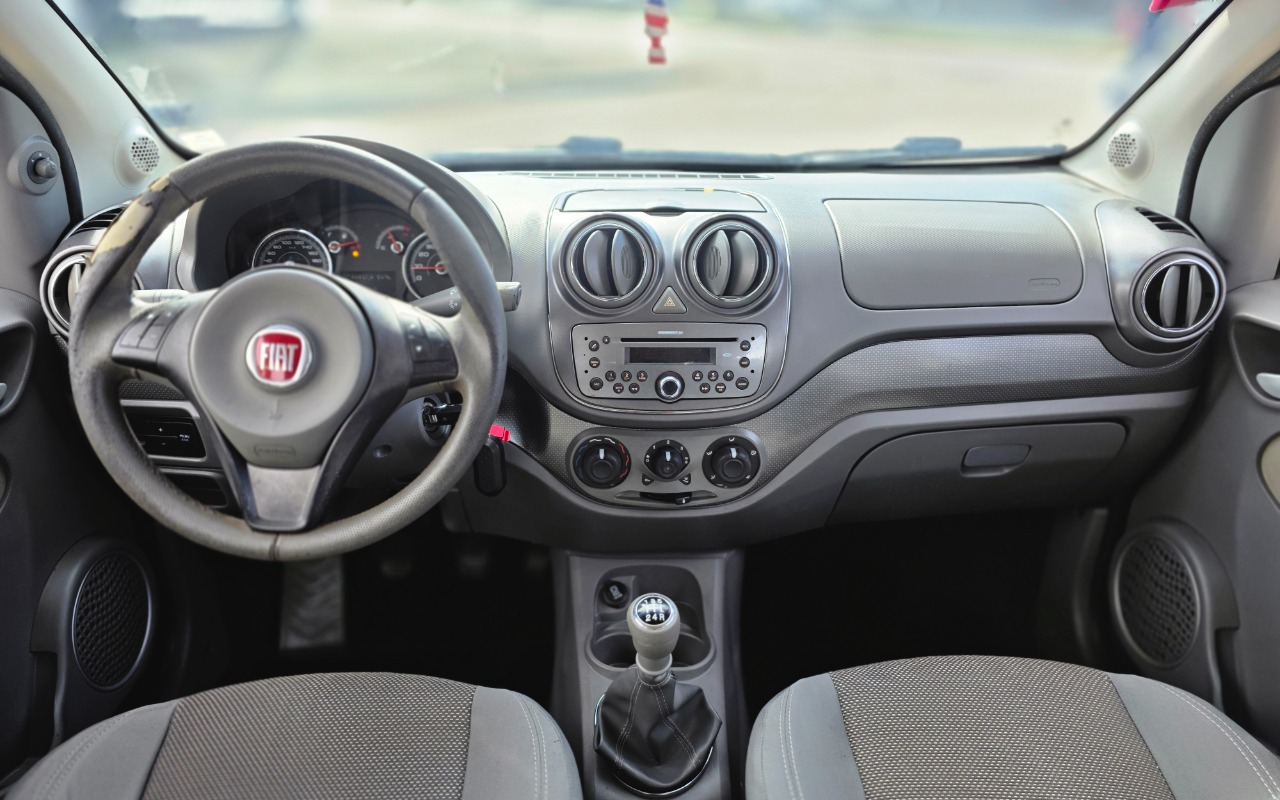imagem-https://www.socarrao.com.br/sc-vehicle-images-prod/2260655/1782153093539-MjAyNjA2MjJfMTI1NjUyLmpwZw.jpg
