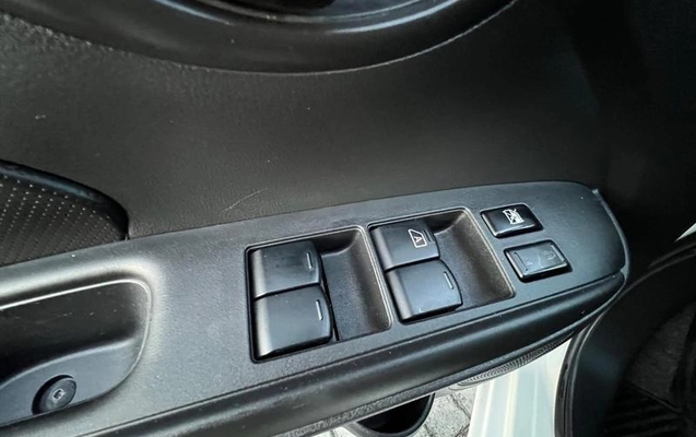 imagem-https://www.socarrao.com.br/sc-vehicle-images-prod/2260761/1789161197459-8210394_13_B_a3af227b55.jpeg
