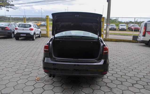 imagem-https://www.socarrao.com.br/sc-vehicle-images-prod/2261084/1782155673577-2c41e81b9b534231841c734d81f2afe9_1782155498032.jpg