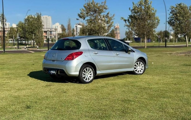 imagem-https://www.socarrao.com.br/sc-vehicle-images-prod/2261267/1784911823478-7950484_8_B_447276b048.jpeg