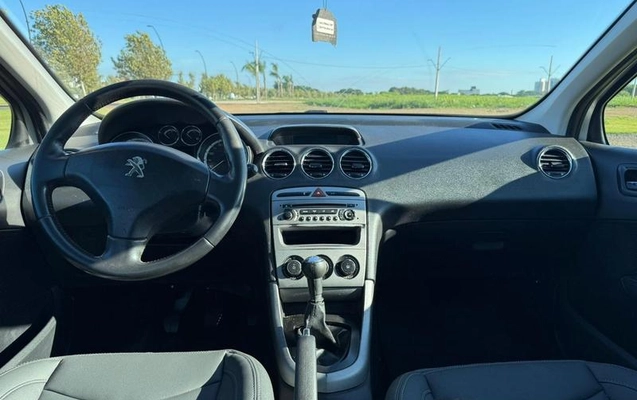 imagem-https://www.socarrao.com.br/sc-vehicle-images-prod/2261267/1784911823487-7950484_4_B_5eab799dd6.jpeg
