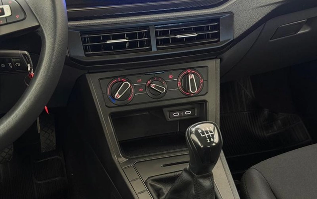 imagem-https://www.socarrao.com.br/sc-vehicle-images-prod/2261272/1788521757803-8130631_18_B_c5393a0183.jpeg