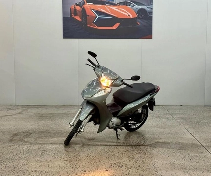 Honda C 100 BIZ-ES 2012 Prata — foto 1 de 3