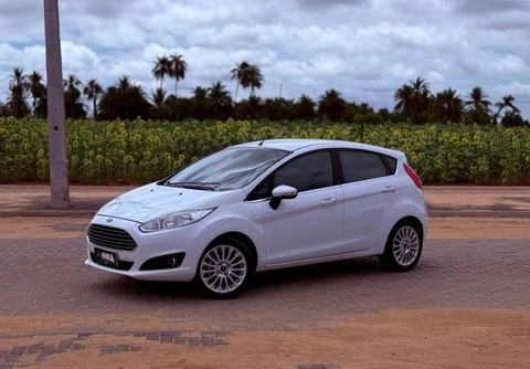 Ford Fiesta 2017 Branco — foto 1 de 3