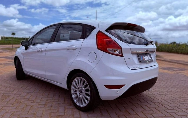 imagem-https://www.socarrao.com.br/sc-vehicle-images-prod/2261388/1784912114489-7749383_1_B_3680588b3e.jpeg