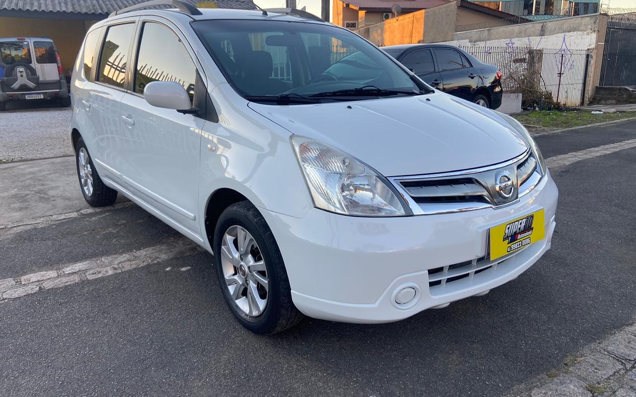 Nissan LIVINA 2014 Branco — foto 1 de 3