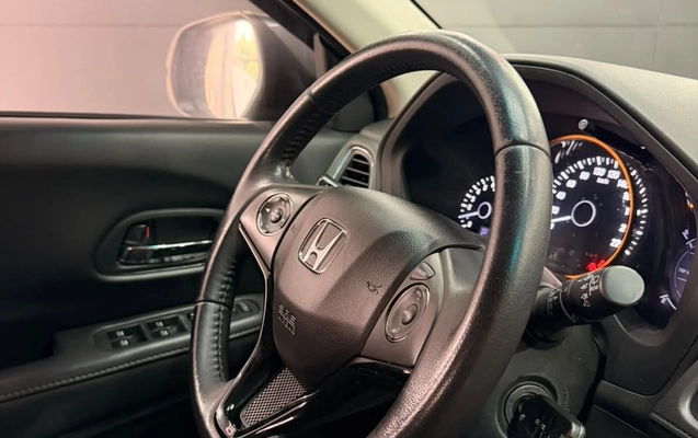 imagem-https://www.socarrao.com.br/sc-vehicle-images-prod/2261554/1789396825634-003_859cf1f33adda55baff69c834f1ebf81.jpeg