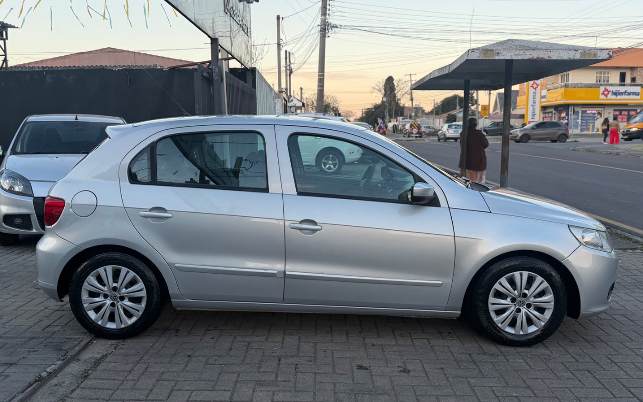 imagem-https://www.socarrao.com.br/sc-vehicle-images-prod/2261576/1787606101513-SU1HXzEwNzMuanBlZw.jpeg