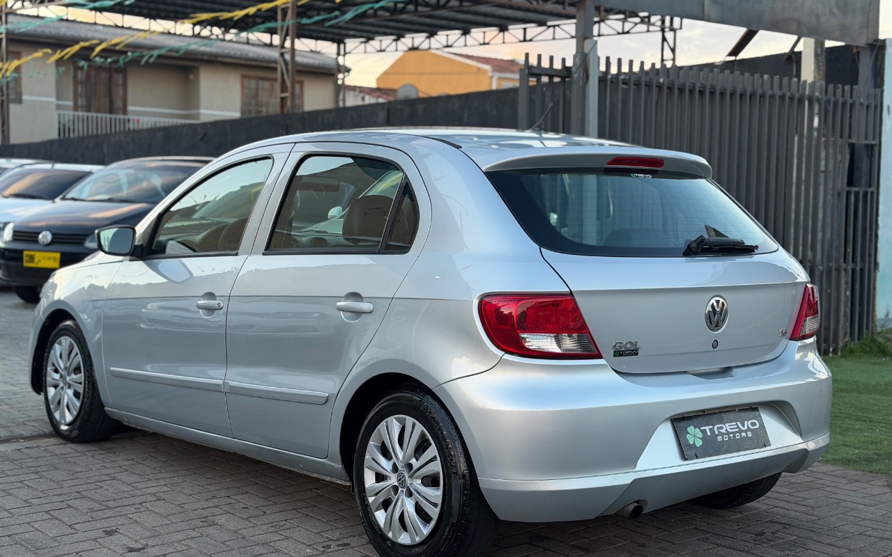 imagem-https://www.socarrao.com.br/sc-vehicle-images-prod/2261576/1787606101899-SU1HXzEwNzguanBlZw.jpeg
