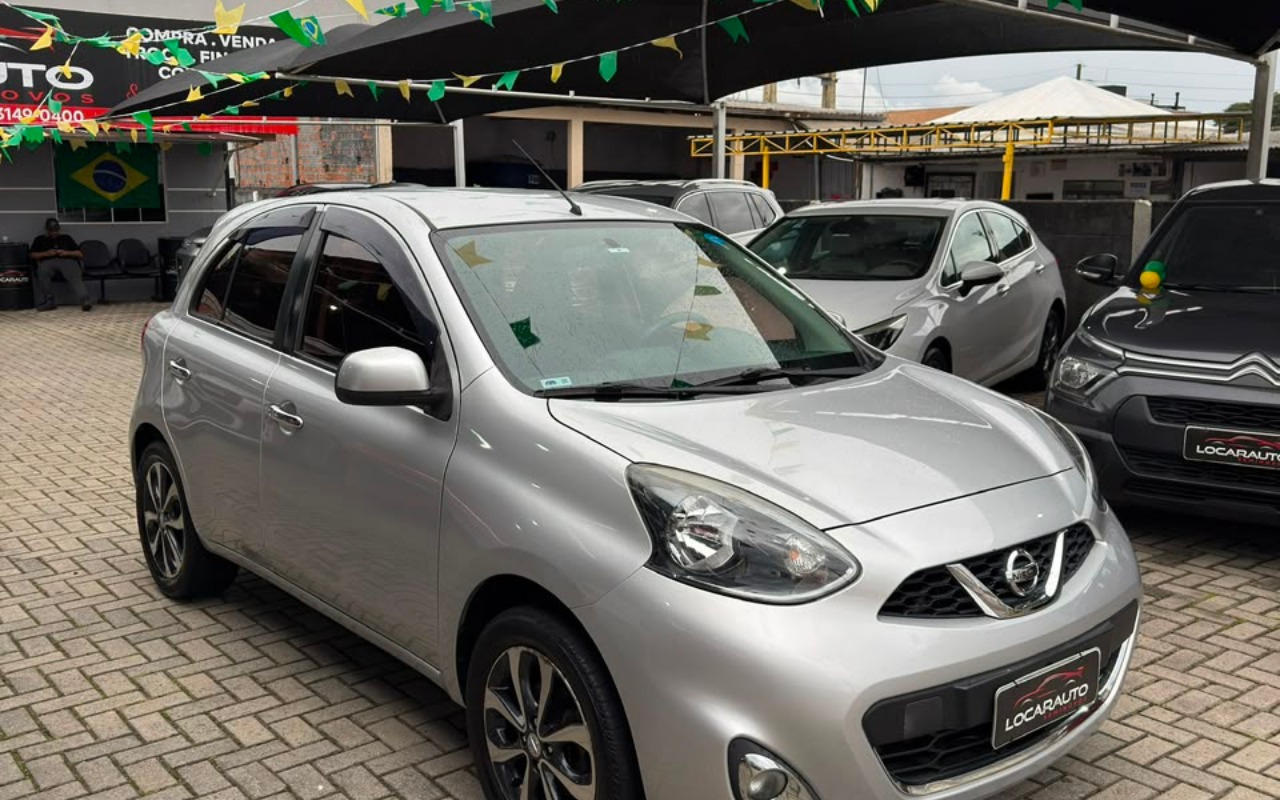 Nissan MARCH SL 1.6 16V Flex Fuel 5p na cor Cinza em Curitiba / PR - 2261606