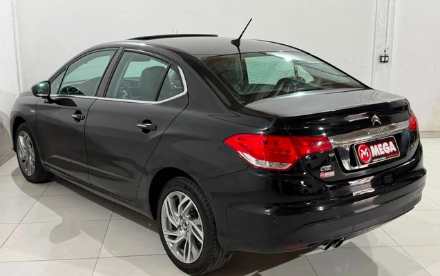 imagem-https://www.socarrao.com.br/sc-vehicle-images-prod/2261694/1782158866441-27d813752a8849aea0661d31d8025e70_1782158778978.jpg