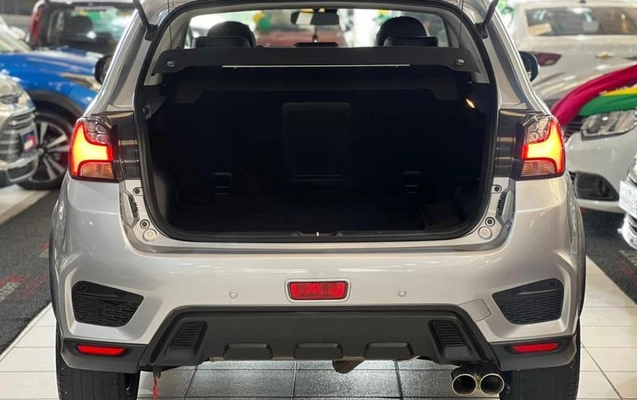 imagem-https://www.socarrao.com.br/sc-vehicle-images-prod/2263909/1790309215496-8211767_17_B_8272f50fc3.jpeg