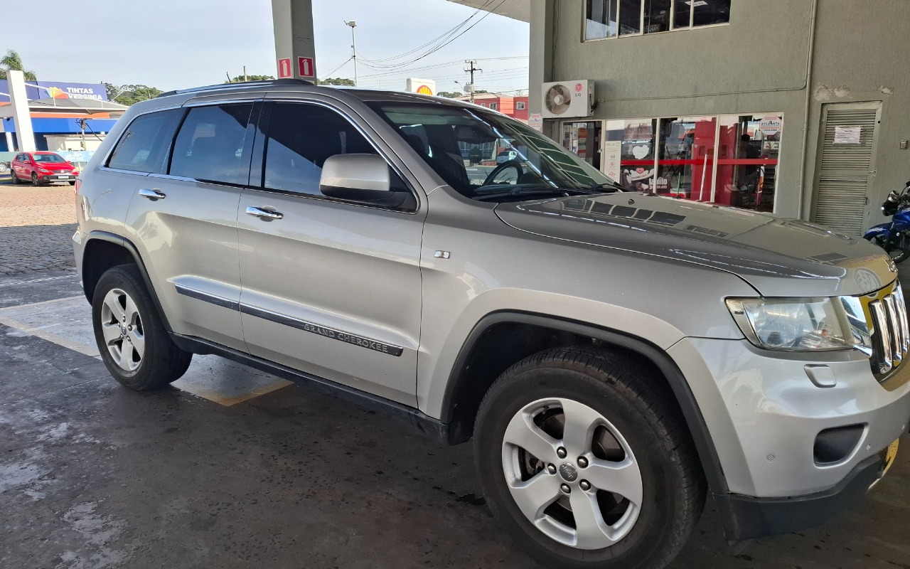 imagem-https://www.socarrao.com.br/sc-vehicle-images-prod/2264054/1782179586492-MjAyNTA1MTdfMTAwMTQ3LmpwZw.jpg
