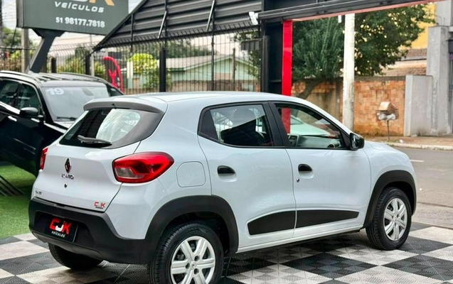 imagem-https://www.socarrao.com.br/sc-vehicle-images-prod/2271801/1788286008503-8211976_6_B_8189704e07.jpeg