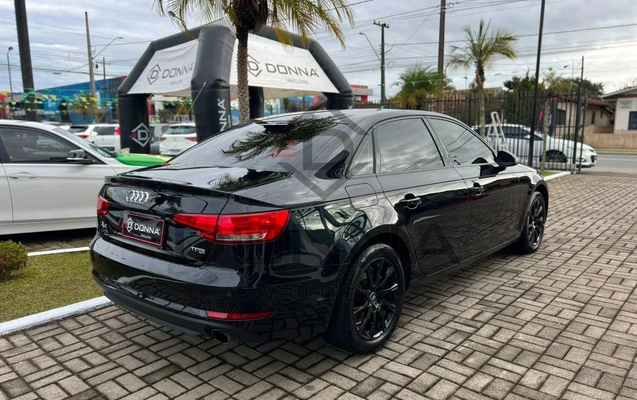 imagem-https://www.socarrao.com.br/sc-vehicle-images-prod/2271927/1782217619791-028c31b111e547be89b022f15f59b049_1782217509793.jpg