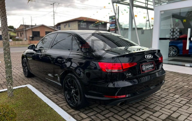 imagem-https://www.socarrao.com.br/sc-vehicle-images-prod/2271927/1782217619792-d58c3d049e3e4f3aa310922dfc3a15af_1782217509800.jpg