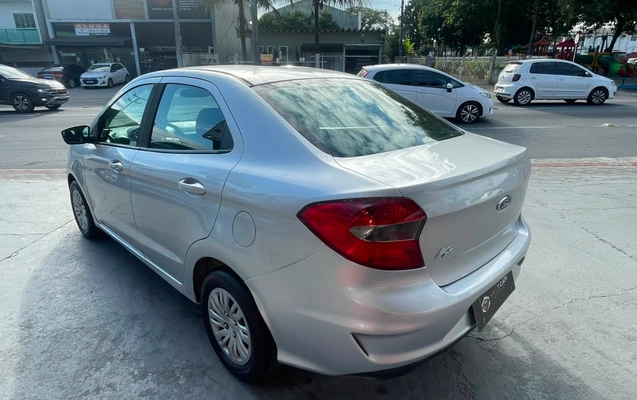 imagem-https://www.socarrao.com.br/sc-vehicle-images-prod/2272131/1782218452540-95f265ce13c94d098f981852dce963df_1782218400780.jpg