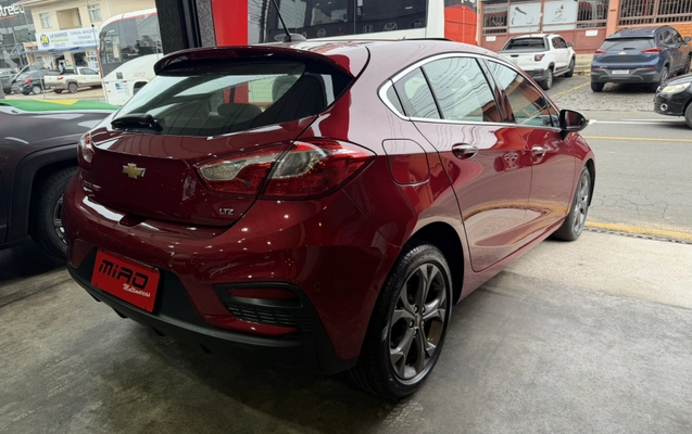 imagem-https://www.socarrao.com.br/sc-vehicle-images-prod/2272195/1788957758636-app-photos-fhsW23zkV6XcRM55uNC2BrwNr1E94E46.jpg