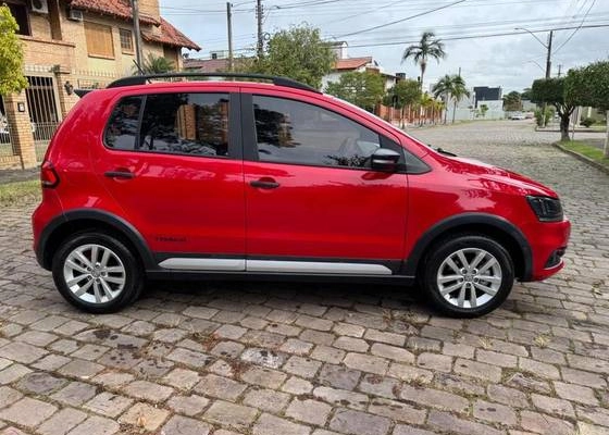 imagem-https://www.socarrao.com.br/sc-vehicle-images-prod/2272284/1782219423860-volkswagen-fox-1.0-mpi-track-12v-flex-4p-manual-wmimagem16332001323.jpg