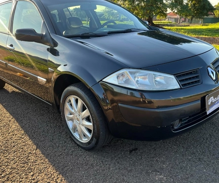 Renault Megane 2008 Preto — foto 1 de 3