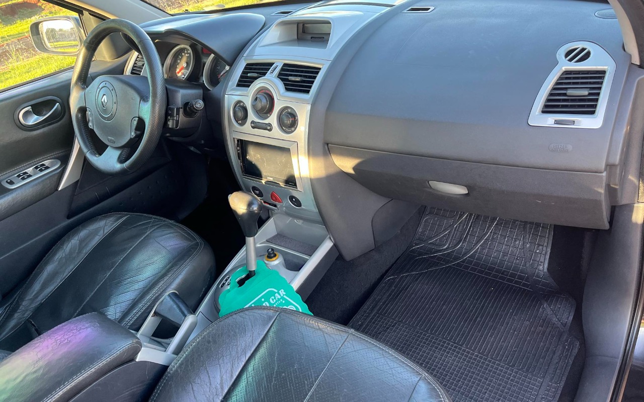 imagem-https://www.socarrao.com.br/sc-vehicle-images-prod/2272714/1782221242743-OTM2NzU0N2ItMDYyNC00MDZlLTkwYmYtYWE4OGQ4NDUxZGMxLmpwZw.jpg