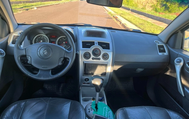 imagem-https://www.socarrao.com.br/sc-vehicle-images-prod/2272714/1782221243004-ODQ3YTU5YTktNDFkNC00YWYxLWFkOGMtNWUwMTQ2ODk5YWM3LmpwZw.jpg